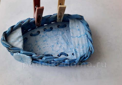 Лодочка-конфетница из бумажной лозы Лодочка-конфетница из бумажной лозы