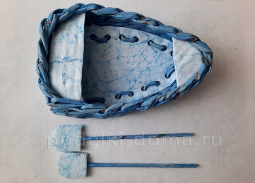 Лодочка-конфетница из бумажной лозы Лодочка-конфетница из бумажной лозы