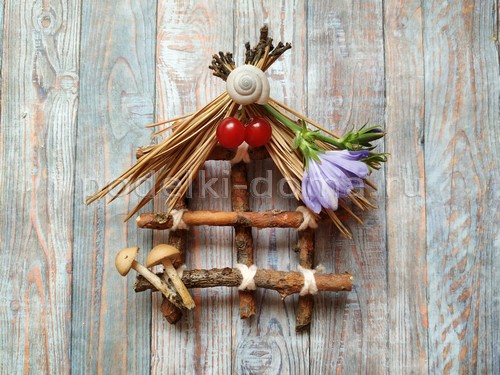 Домик и окошко — поделки из веточек