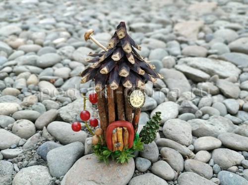 Домик и окошко — поделки из веточек