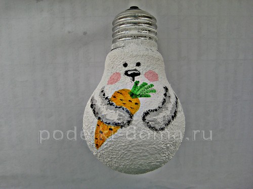Игрушка на ёлку «Заяц» из лампочки