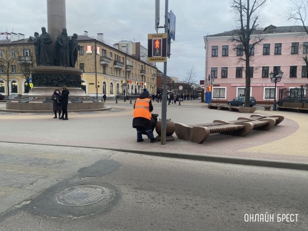 В октябре средняя зарплата в Беларуси составила 1636,4 рубля — Белстат