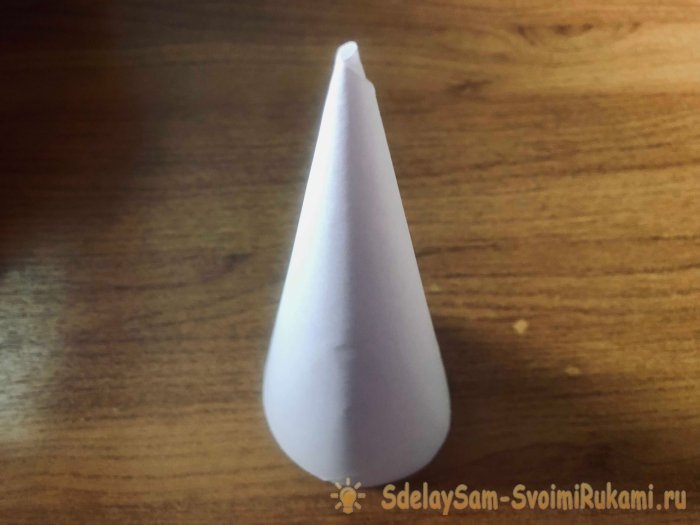 Новогодняя елочка из упаковки для яиц Новогодняя елочка из упаковки для яиц