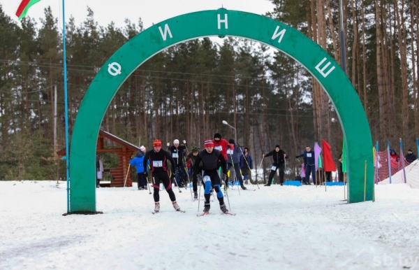 Лыжная трасса заработала в агрогородке Мир (Брестская область) Лыжная трасса заработала в агрогородке Мир (Брестская область)