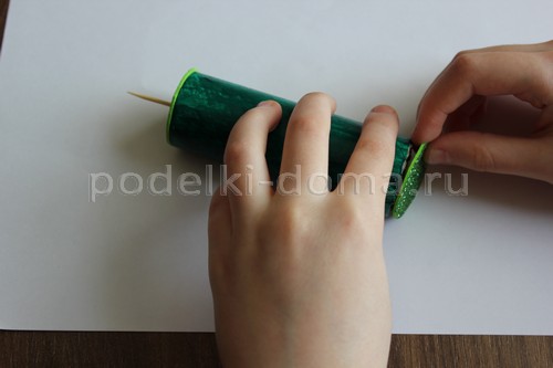 Как сделать свечу из картона и фоамирана Как сделать свечу из картона и фоамирана