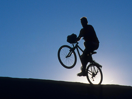 Московский ученый запатентовал скоростной велосипед, которым можно управлять лежа