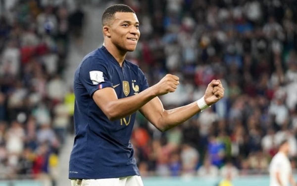 Самым дорогим футболистом в мире вновь стал Мбаппе Самым дорогим футболистом в мире вновь стал Мбаппе