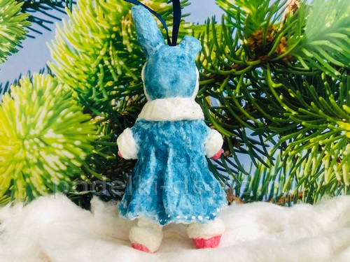 Ёлочная игрушка Зайка в технике ватного папье-маше Ёлочная игрушка Зайка в технике ватного папье-маше
