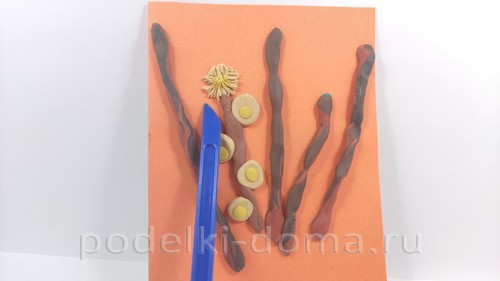 Аппликация «Верба» из пластилина