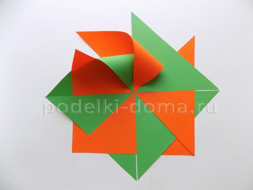Как сделать вертушку из бумаги Как сделать вертушку из бумаги