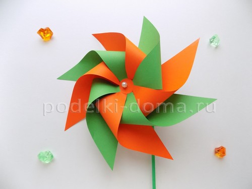 Как сделать вертушку из бумаги Как сделать вертушку из бумаги