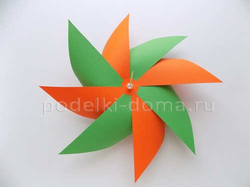 Как сделать вертушку из бумаги Как сделать вертушку из бумаги