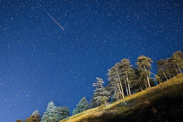 Главные особенности и точные даты звездопадов, суперлуния и Голубой Луны в августе 2023 года