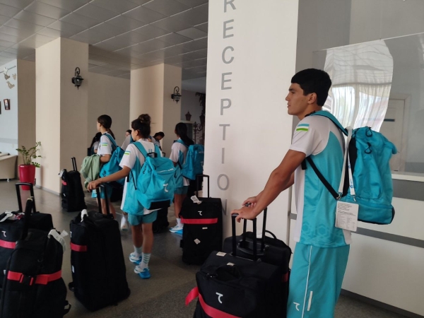 «Спасибо за организацию Игр стран СНГ». Сборную Узбекистана по гандболу тепло встретили в Бресте