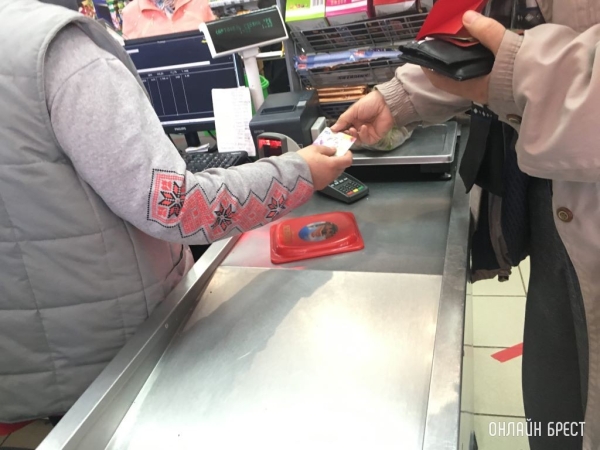 Узнали, какие продукты за год намного подешевели, а какие – резко подорожали